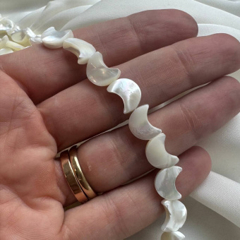 Бусина "Луна", перламутр, 10.5*8.5 мм, штука