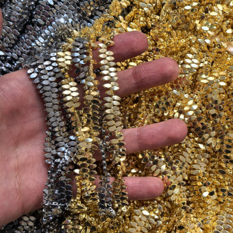 Гематит "Лепесток" с двумя отверстиями, 5*2.6 мм, нить