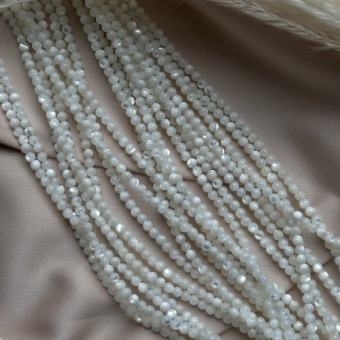 Перламутр, гладкая бусина 3 мм, нить